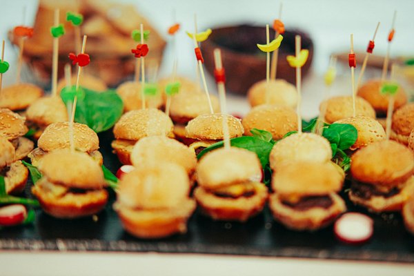 Segredos para criar drinks refrescantes e irresistíveis neste verão!